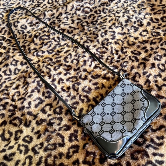 Vintage G Logo Monogram Mini Bag - Picture 5 of 8